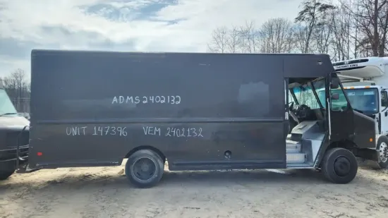 Picture of 2009-freightliner-mt55-chassis-truck-delivery